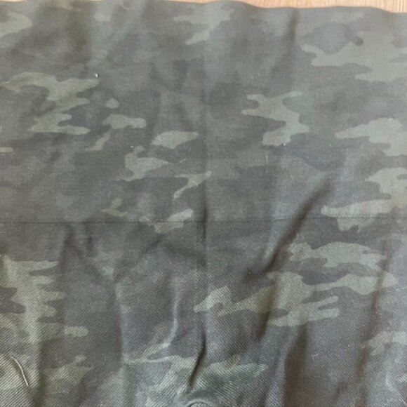 SPANX Camo Leggings Look At Me Now Seamless High Rise Size Large - Picture 6 of 9